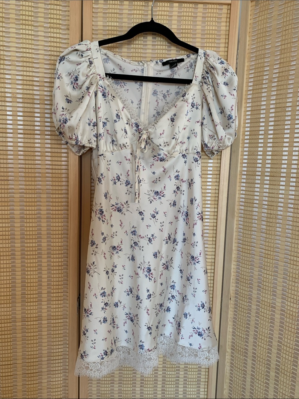 Forever 21 White Floral Puff-Sleeve Mini Dress